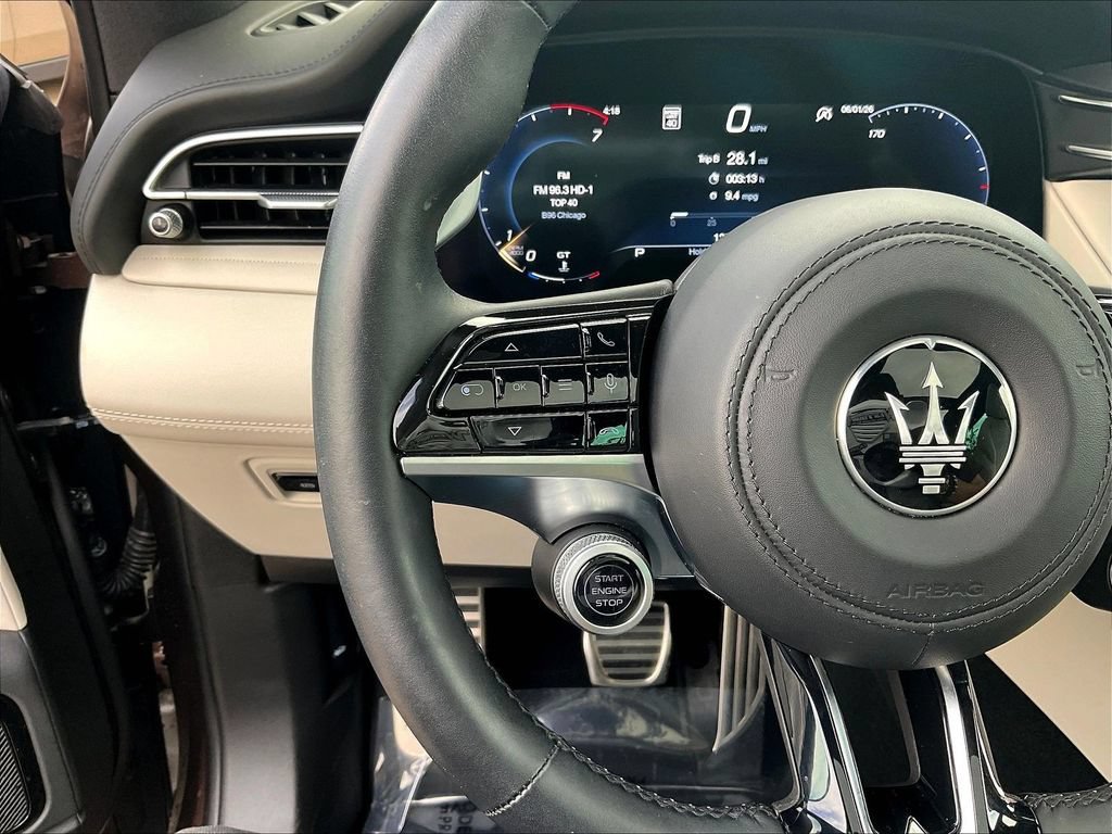 Used 2023 Maserati Grecale Modena AWD/4WD image 11