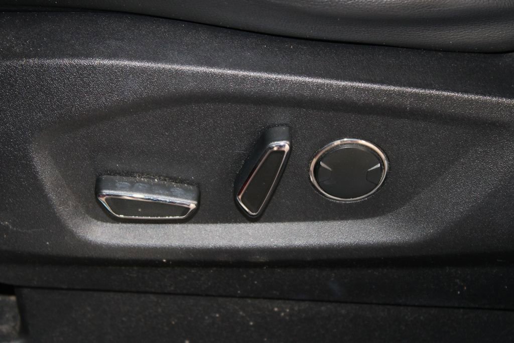 Used 2015 Ford Edge Sport w/ Equipment Group 401A image 17