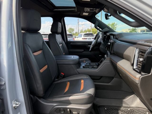 Used 2025 GMC Sierra 3500 AT4 w/ AT4 Premium Plus Package AWD/4WD image 18
