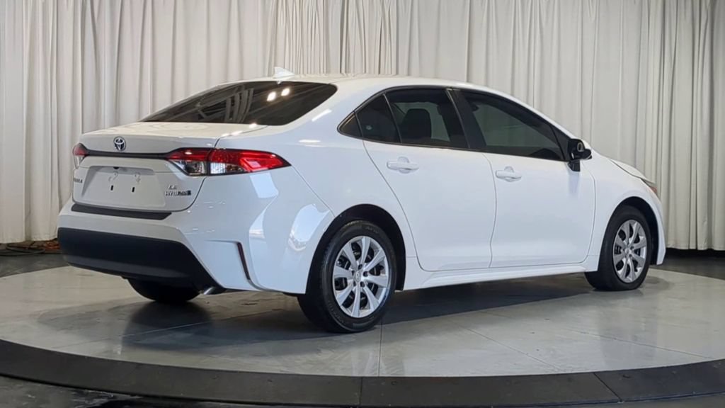 Used 2023 Toyota Corolla LE FWD image 10