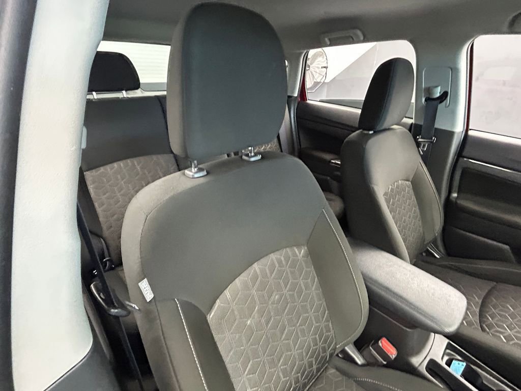 Used 2021 Mitsubishi Outlander Sport ES image 28