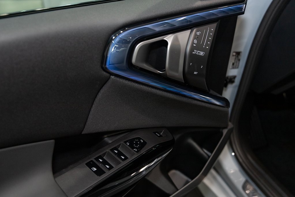 New 2026 BMW X3 xDrive30 w/ Premium Package image 13