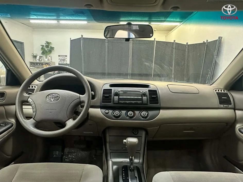 Used 2005 Toyota Camry LE image 9