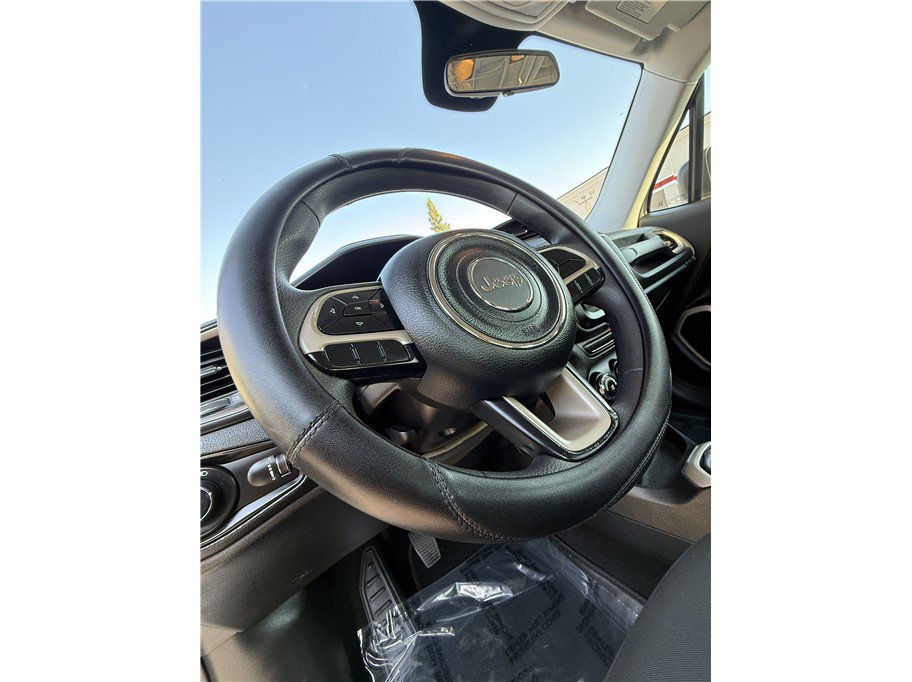 Used 2015 Jeep Renegade Sport image 30