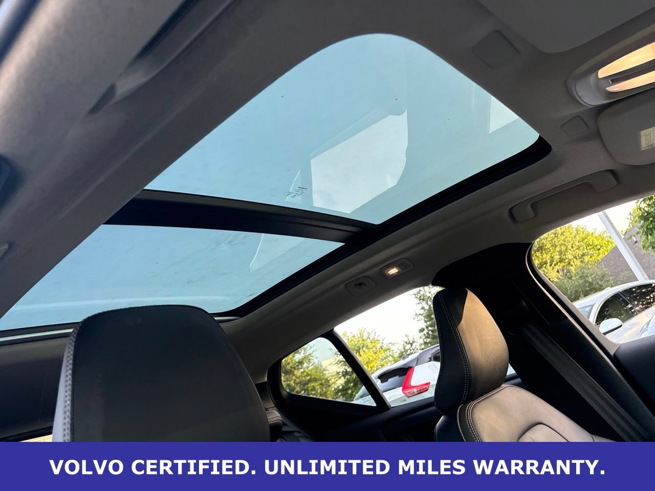 Certified 2024 Volvo XC40 B5 Plus w/ Protection Package Premier AWD/4WD image 15