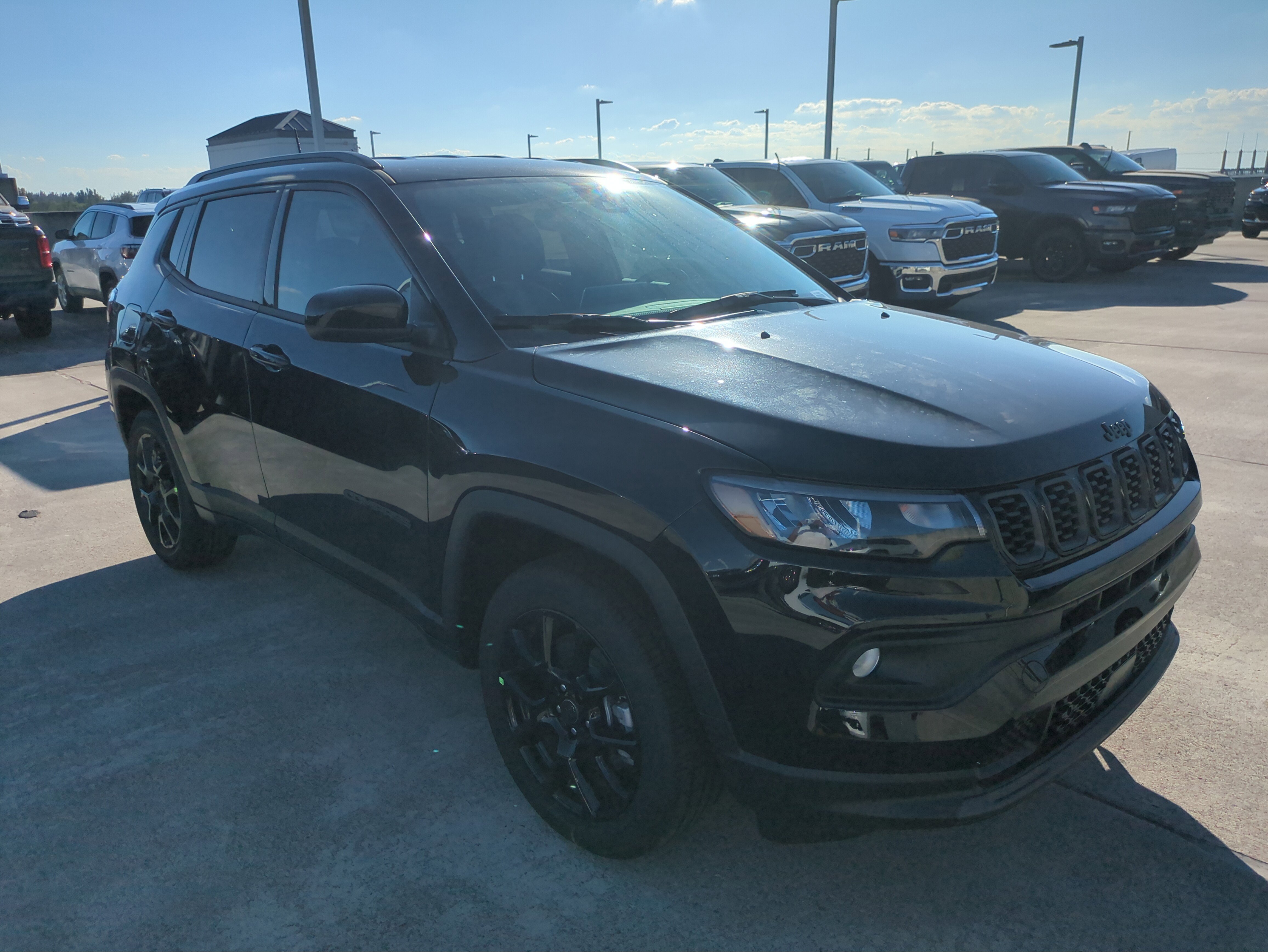 New 2026 Jeep Compass Latitude image 2