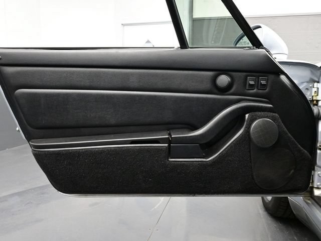 Used 1995 Porsche 911 Carrera RWD image 7