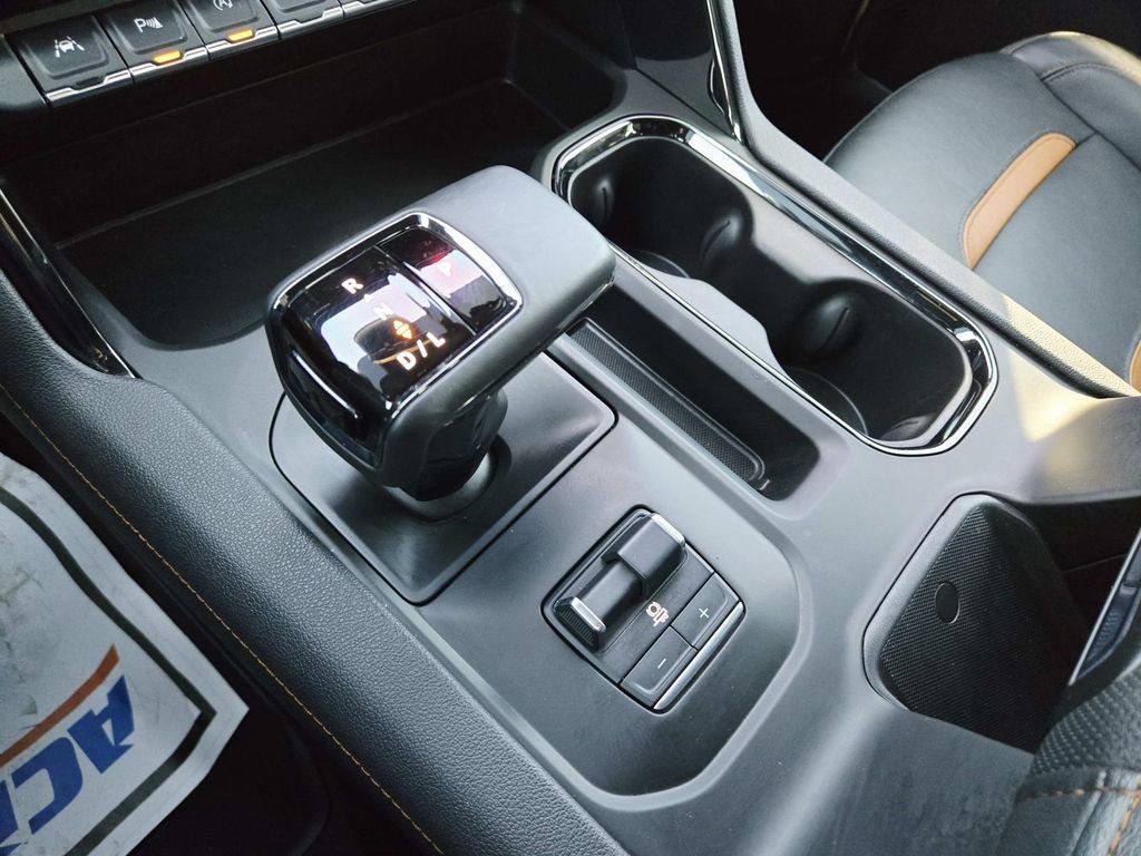 Used 2025 GMC Sierra 1500 AT4 w/ AT4 Premium Package image 39