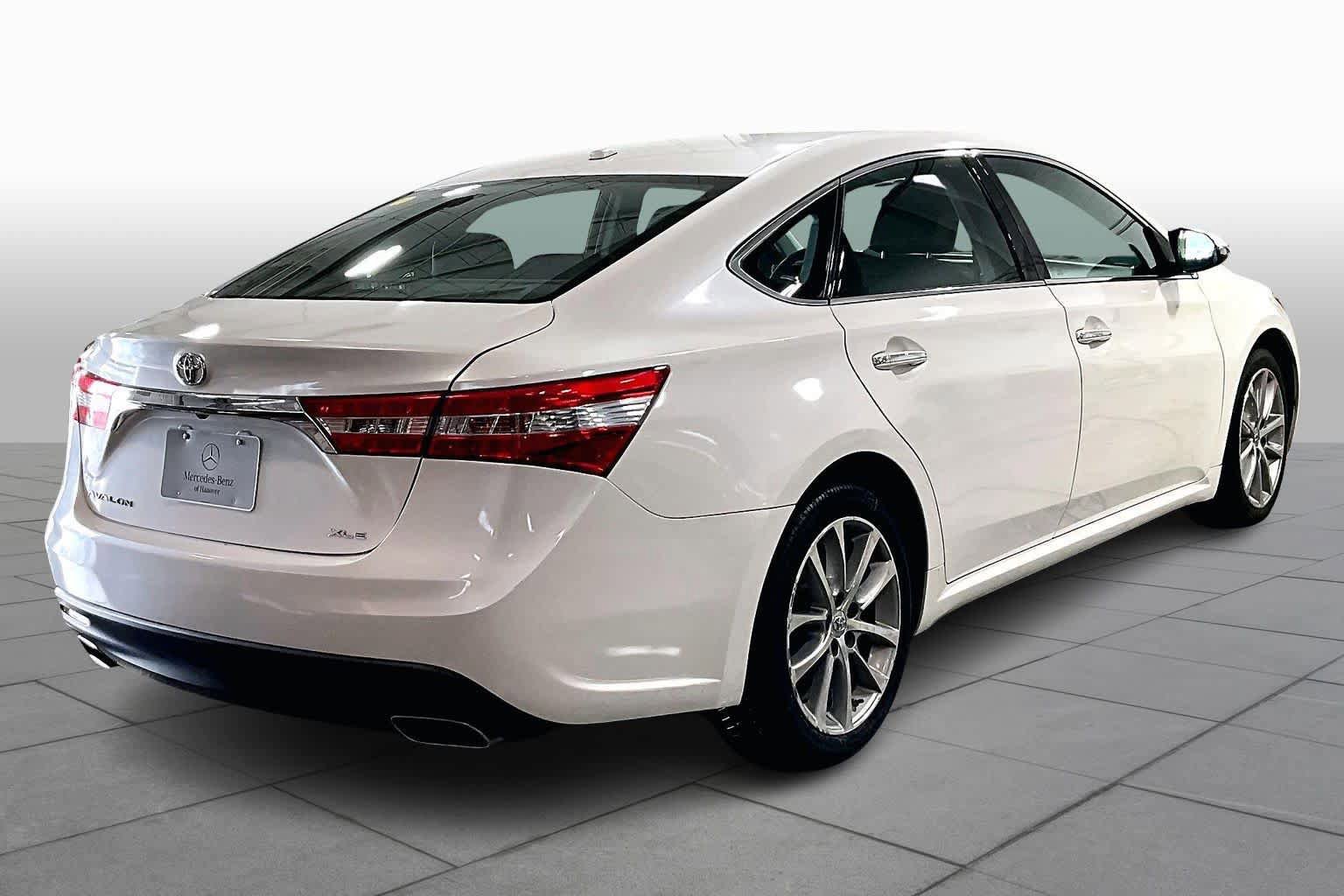 Used 2014 Toyota Avalon XLE Touring image 13