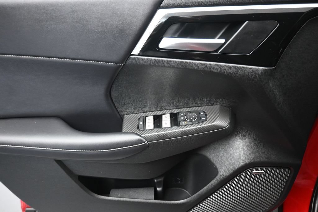 Used 2025 Mitsubishi Outlander AWD image 10
