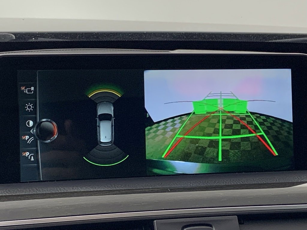 Used 2017 BMW 330i xDrive Wagon w/ Premium Package image 12