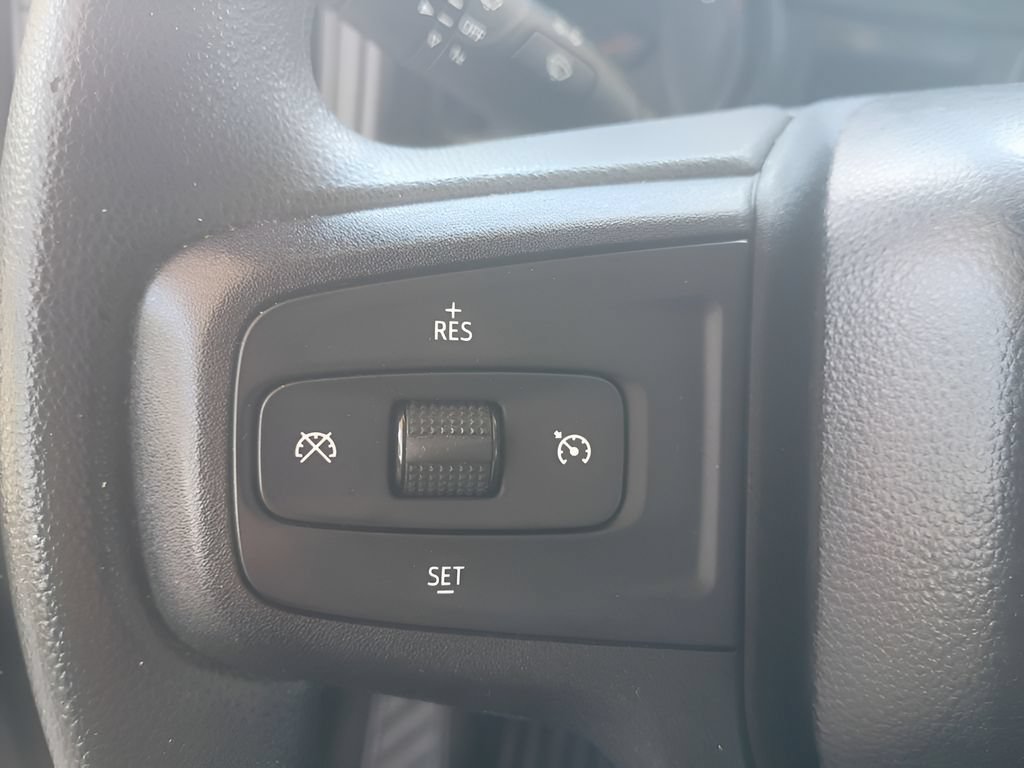 Used 2019 Chevrolet Silverado 1500 Custom w/ Custom Convenience Package RWD image 7