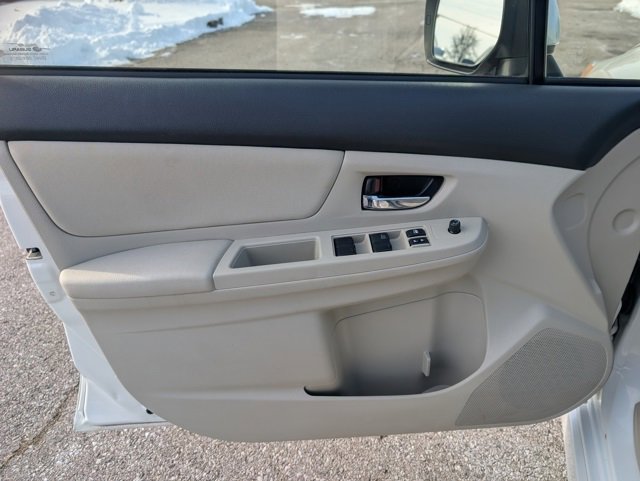 Used 2013 Subaru Impreza 2.0i Sport Premium image 9