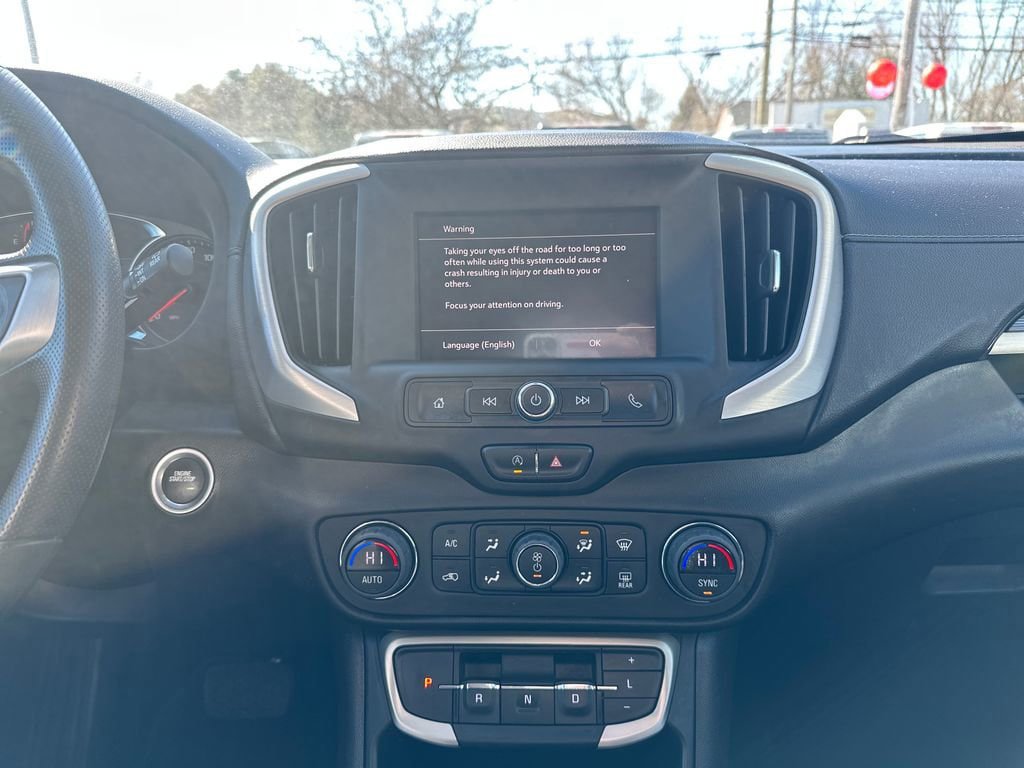 Used 2023 GMC Terrain SLE w/ Driver Convenience Package image 16