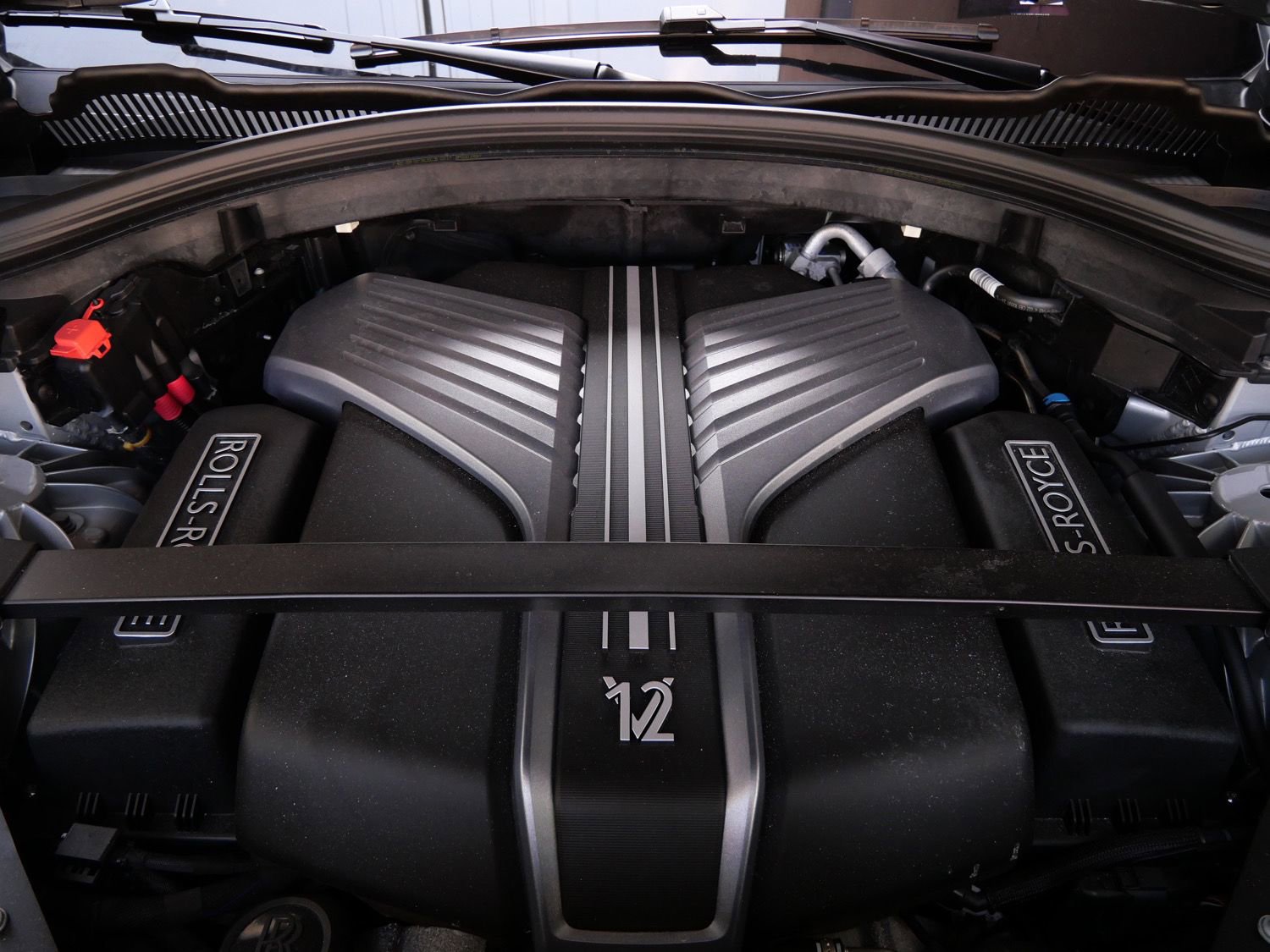 Certified 2026 Rolls-Royce Cullinan Black Badge AWD/4WD image 32