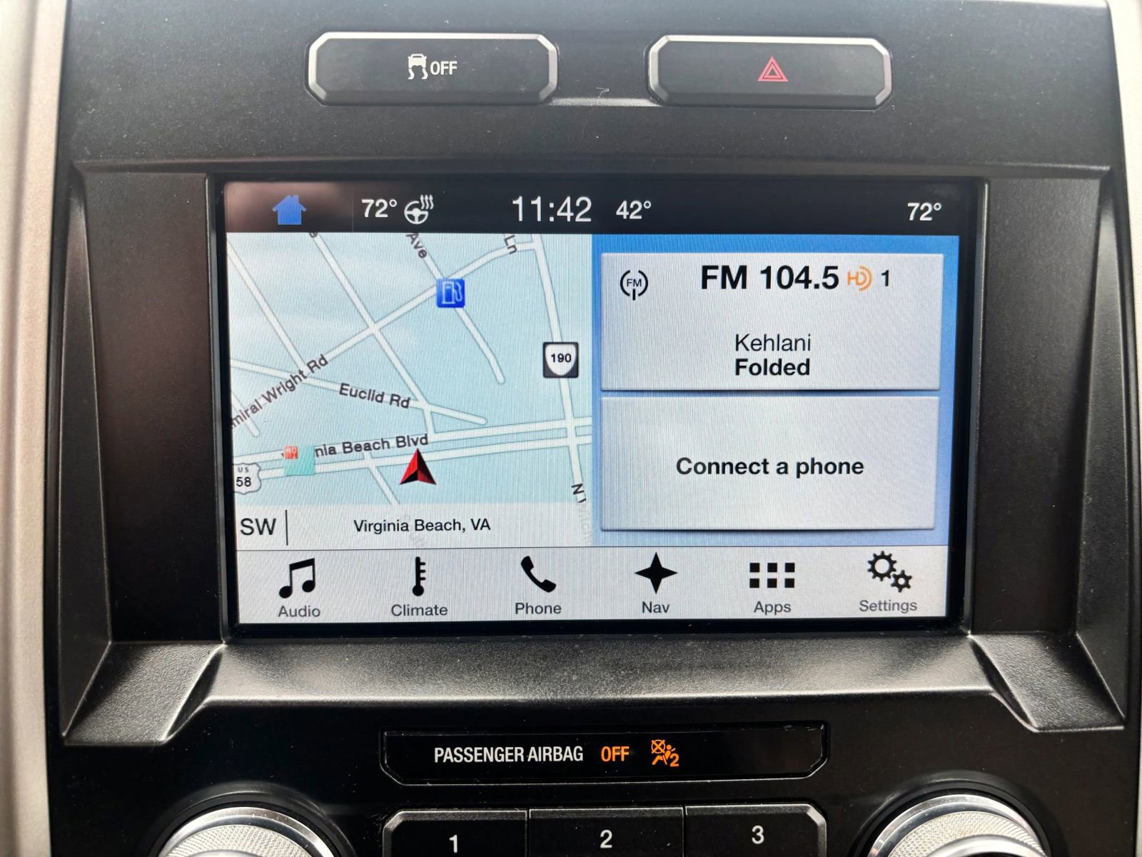 Used 2016 Ford F150 Lariat w/ Equipment Group 502A Luxury image 21