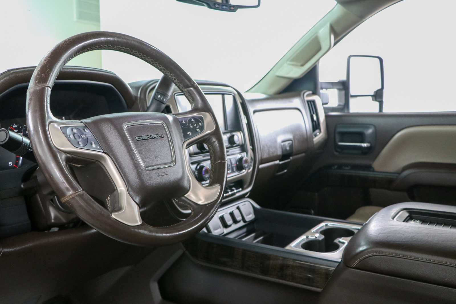 Used 2016 GMC Sierra 2500 Denali w/ Duramax Plus Package AWD/4WD image 26