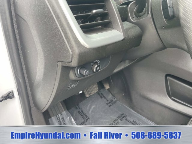 Used 2024 GMC Terrain SLE FWD image 20