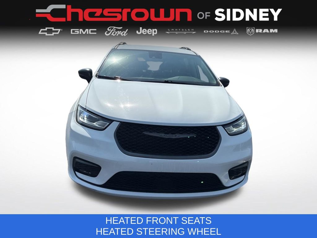Used 2024 Chrysler Pacifica Touring-L w/ Road Tripper Package FWD image 8
