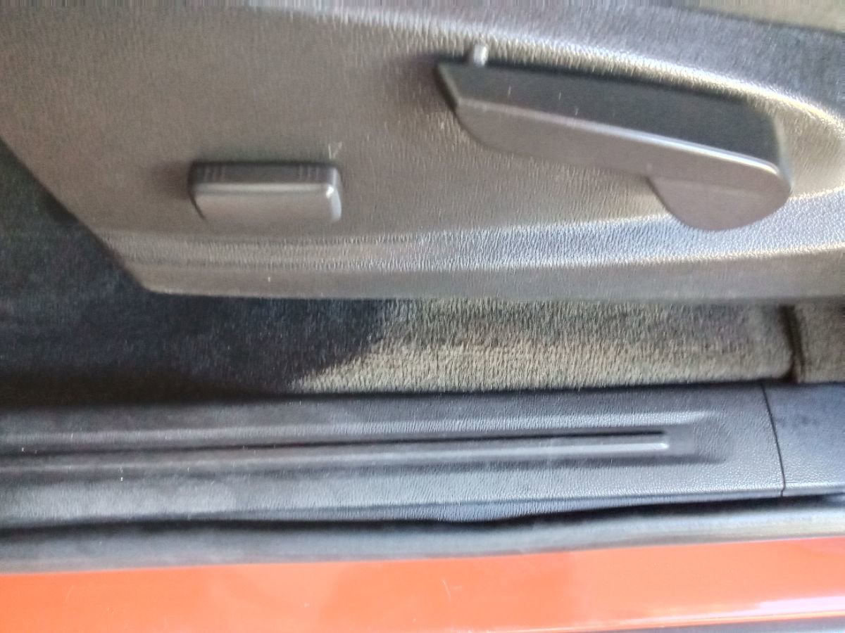 Used 2015 GMC Canyon SLE w/ SLE Convenience Package image 17