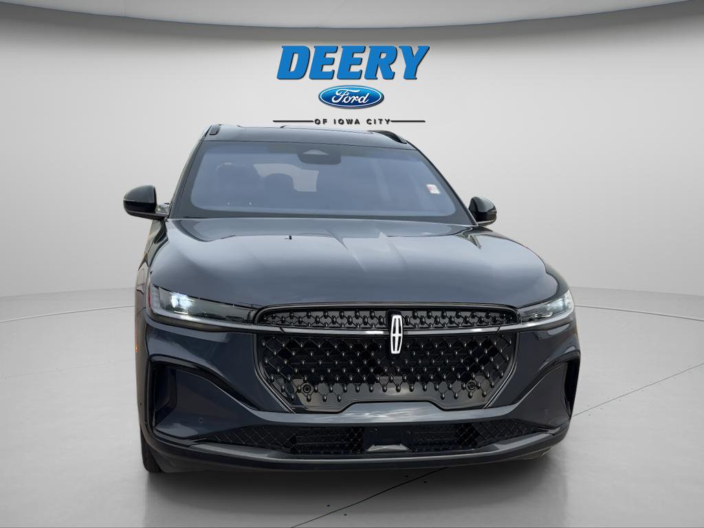 Used 2024 Lincoln Nautilus Reserve w/ Equipment Group 202A image 3