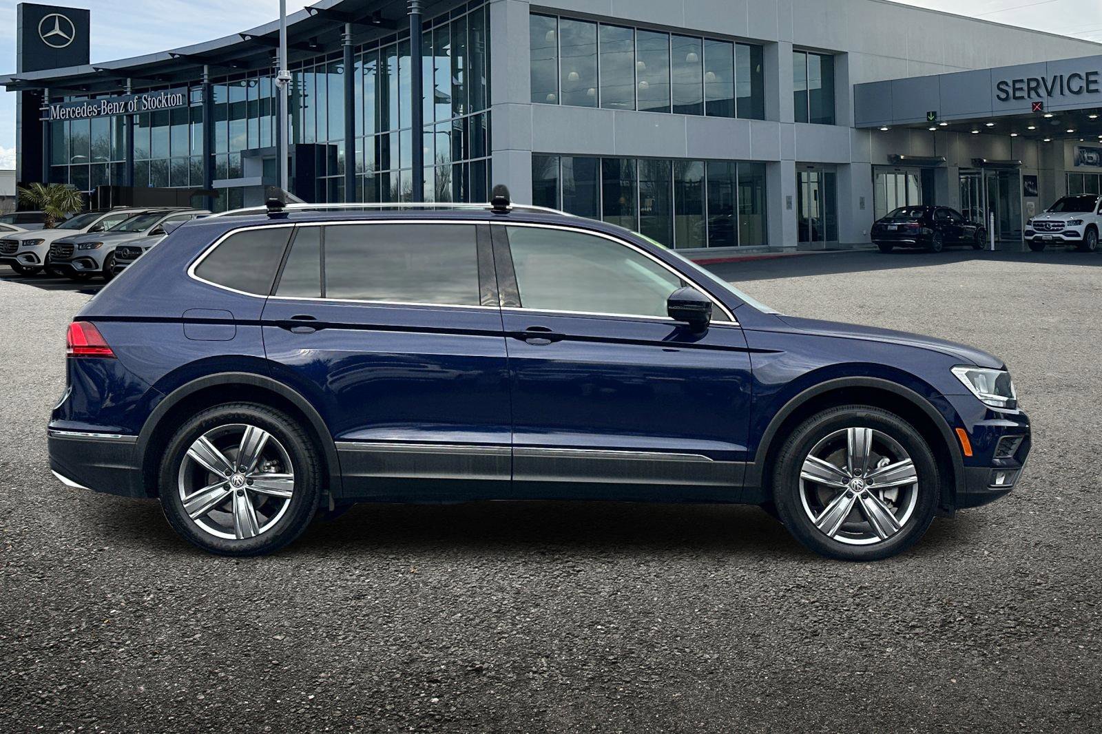 Used 2021 Volkswagen Tiguan S image 3