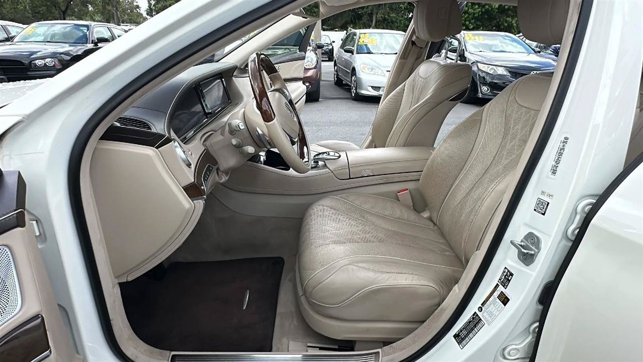 Used 2017 Mercedes-Benz S 550 Sedan image 19