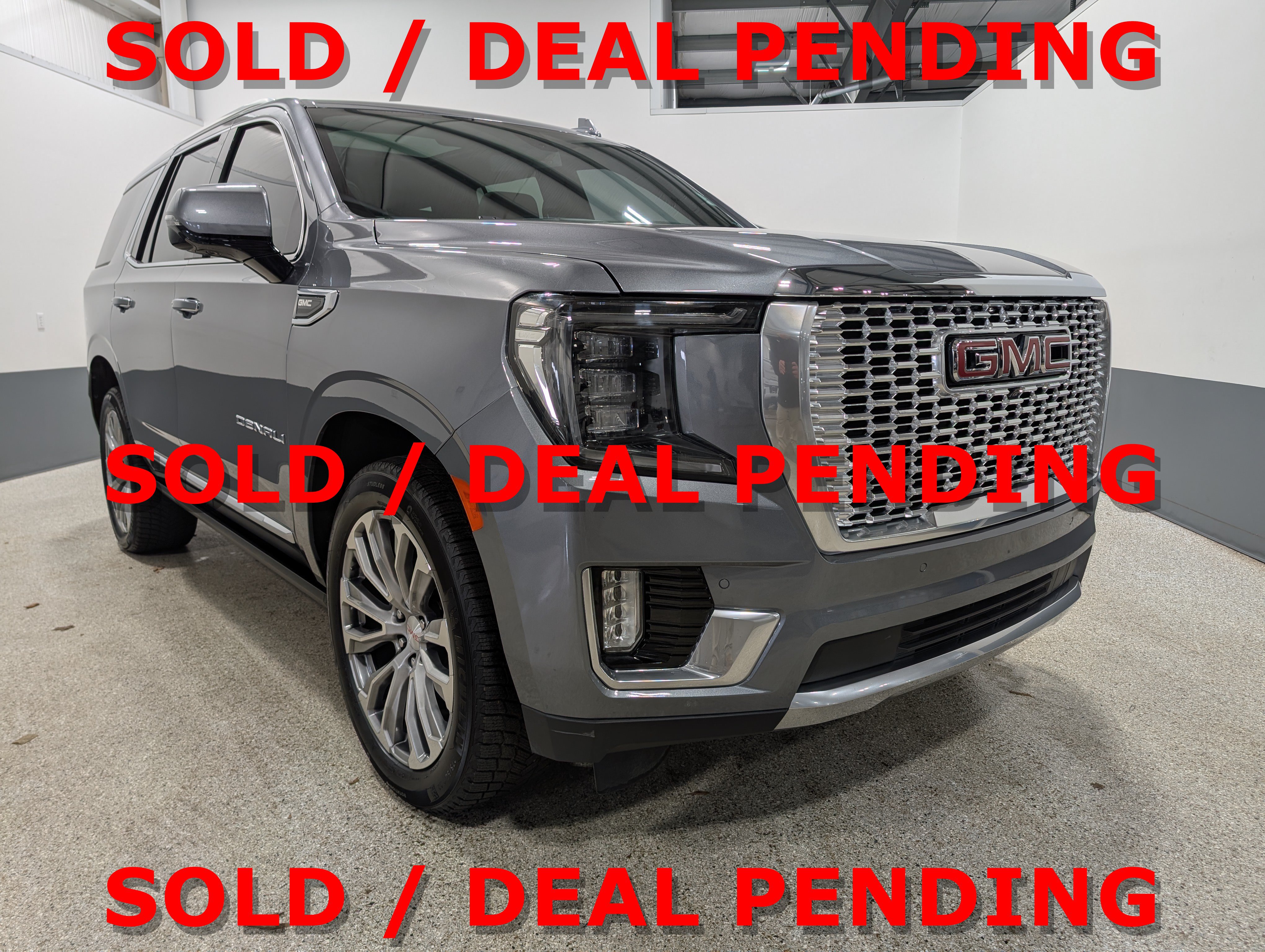 Used 2022 GMC Yukon Denali AWD/4WD image 1