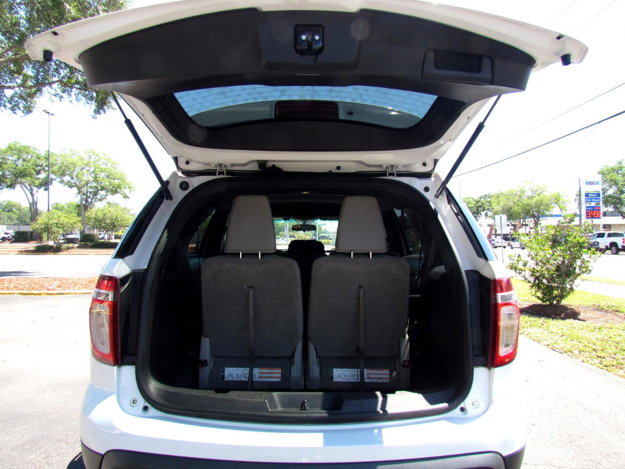 Used 2013 Ford Explorer FWD image 26