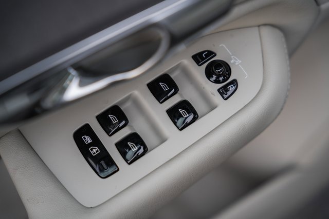 New 2026 Volvo XC90 B6 Ultra w/ Protection Package Premier image 37