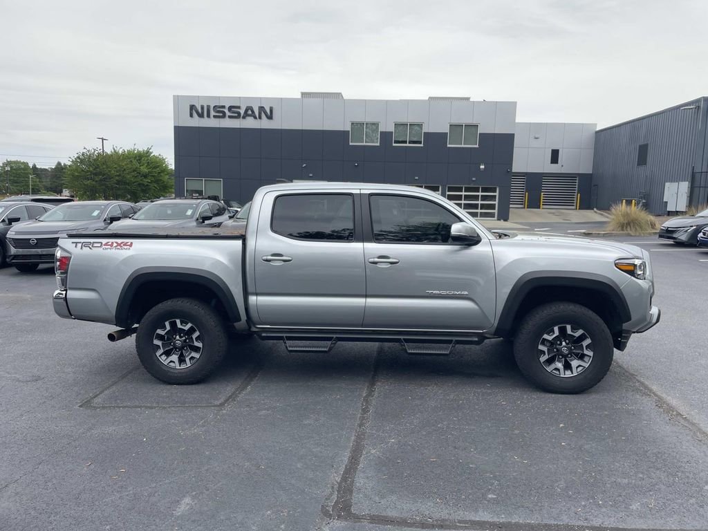 Used 2022 Toyota Tacoma TRD Off-Road w/ TRD Premium Off Road Package image 2