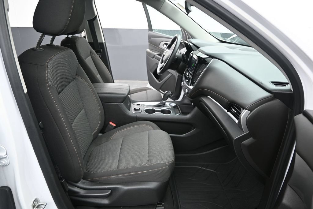 Used 2020 Chevrolet Traverse LS FWD image 24