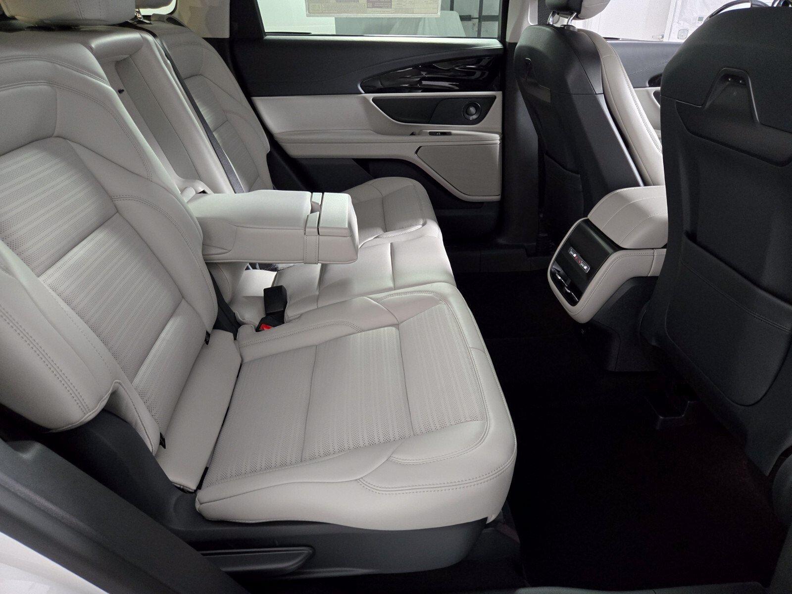 New 2026 Lincoln Nautilus Reserve w/ Jet Appearance Package AWD/4WD image 19