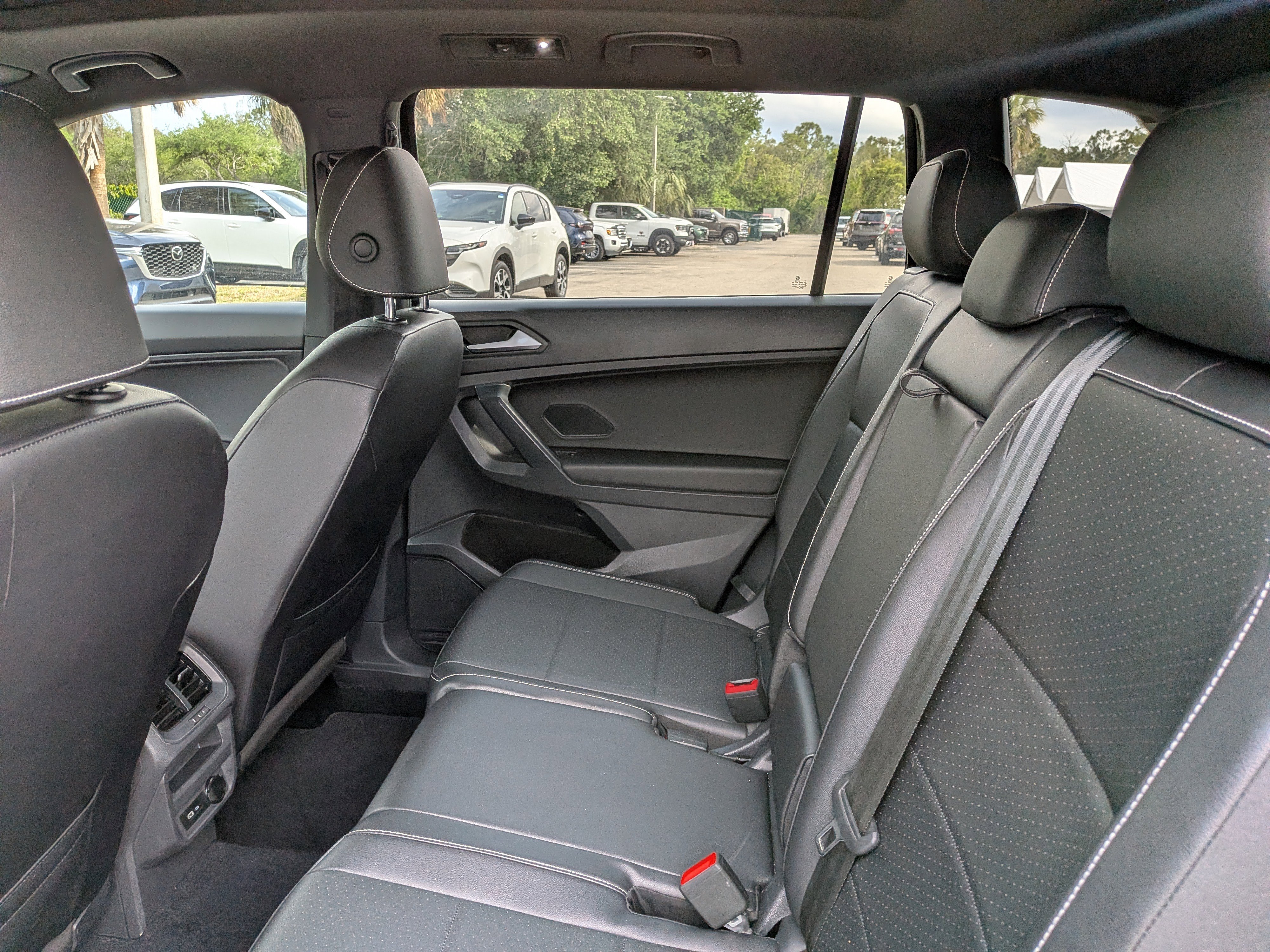 Used 2021 Volkswagen Tiguan SE R-Line w/ 3rd Row Seat Package AWD/4WD image 14