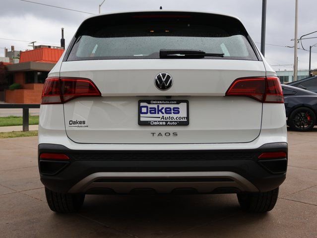 Used 2023 Volkswagen Taos S w/ Driver Assistance Package FWD image 6