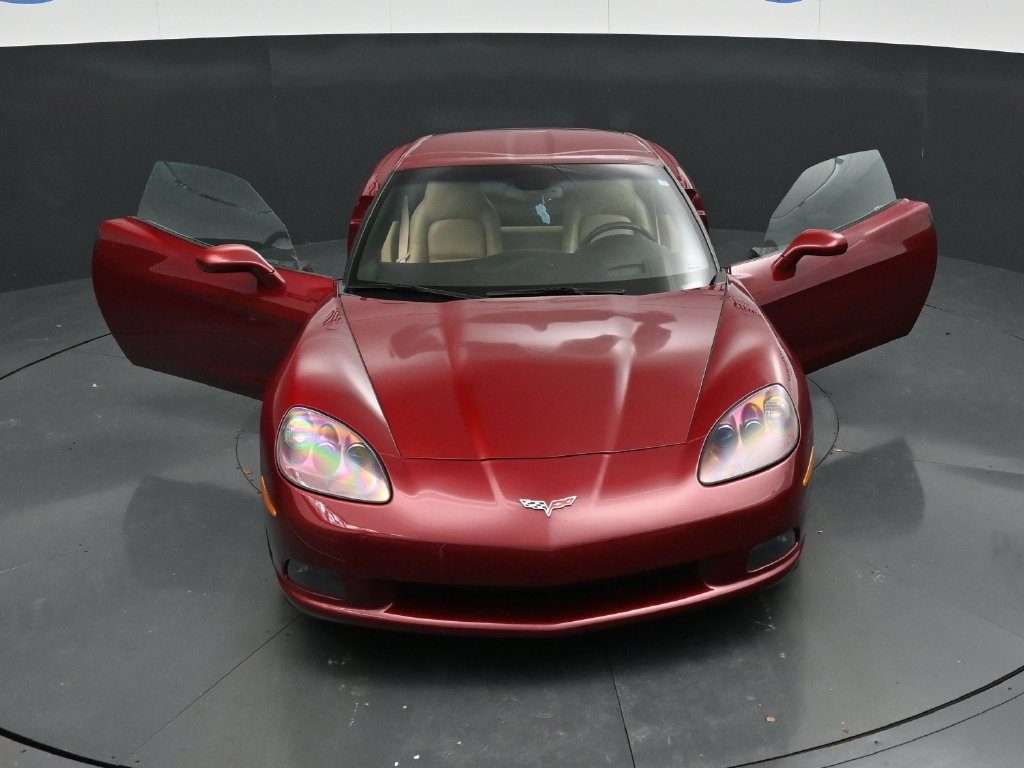 Used 2006 Chevrolet Corvette Coupe w/ Preferred Equipment Group RWD image 34