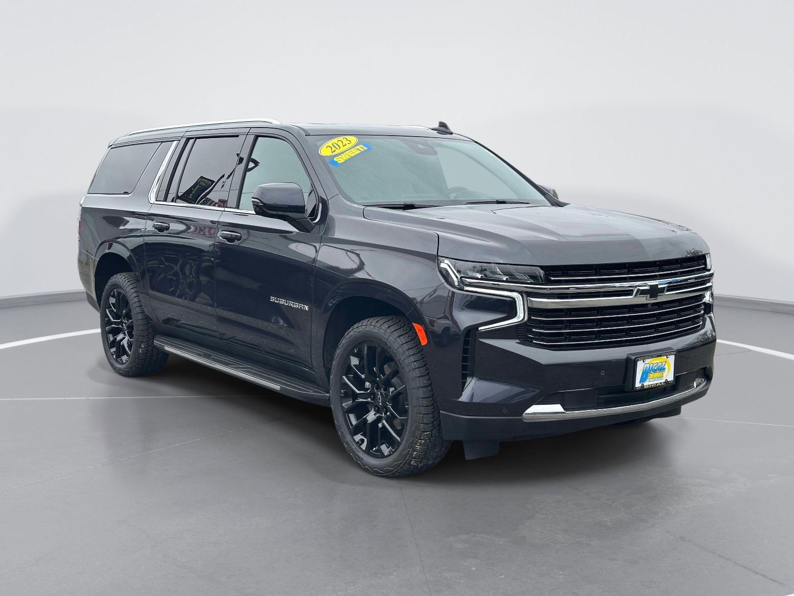 Used 2023 Chevrolet Suburban LT w/ Luxury Package