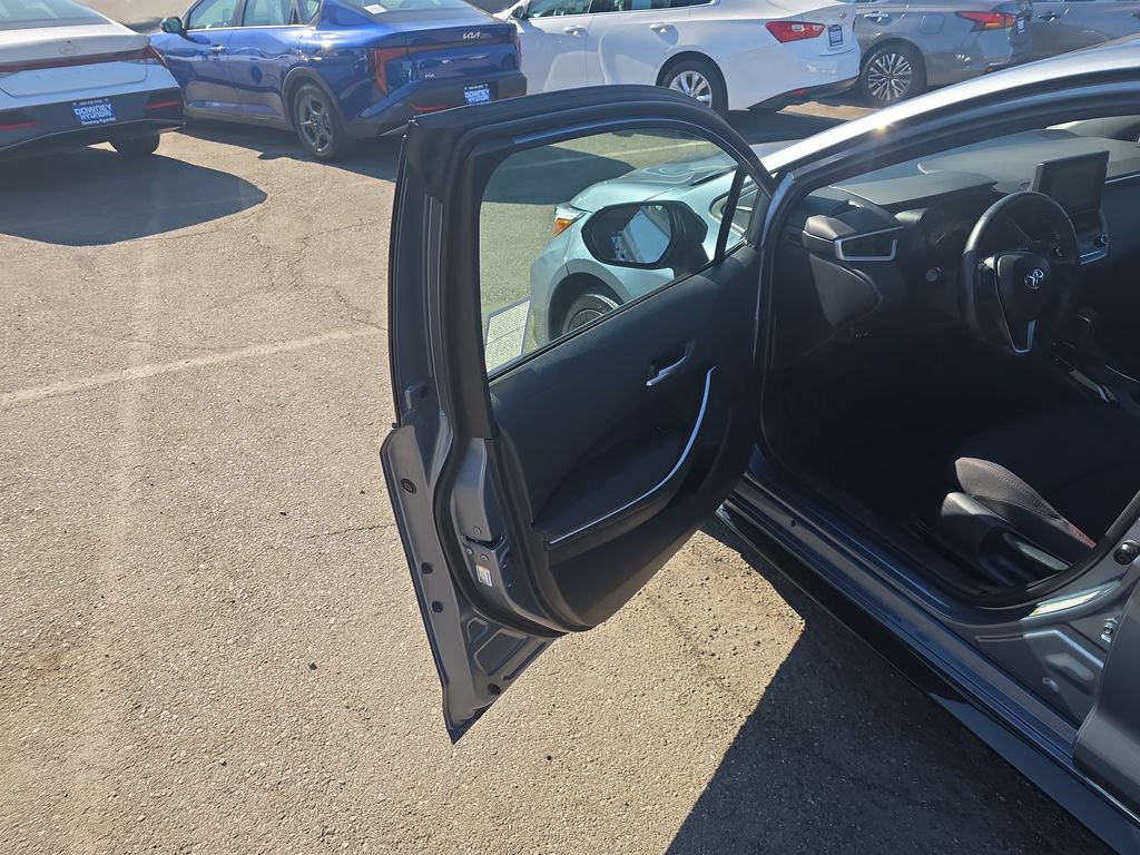 Used 2025 Toyota Corolla SE FWD image 10