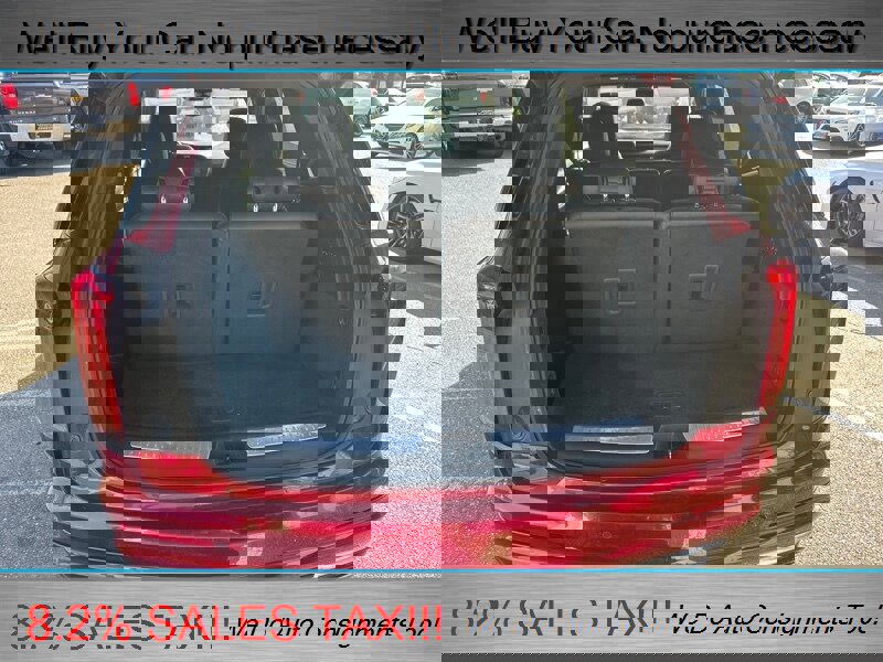 Used 2023 Cadillac XT6 Premium Luxury image 8