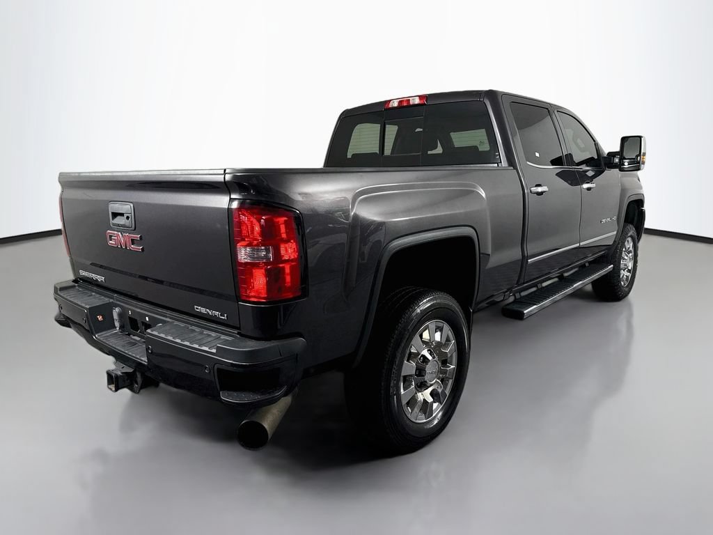 Used 2016 GMC Sierra 2500 Denali w/ Duramax Plus Package AWD/4WD image 5