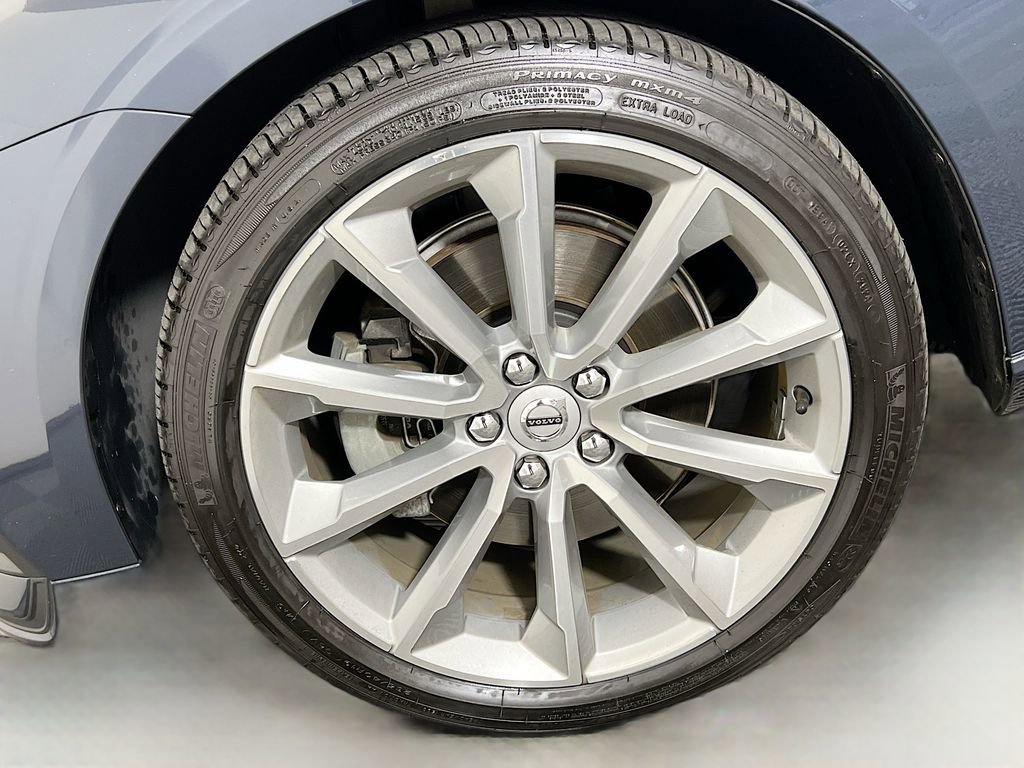Used 2021 Volvo V60 T5 Momentum w/ Climate Package image 27