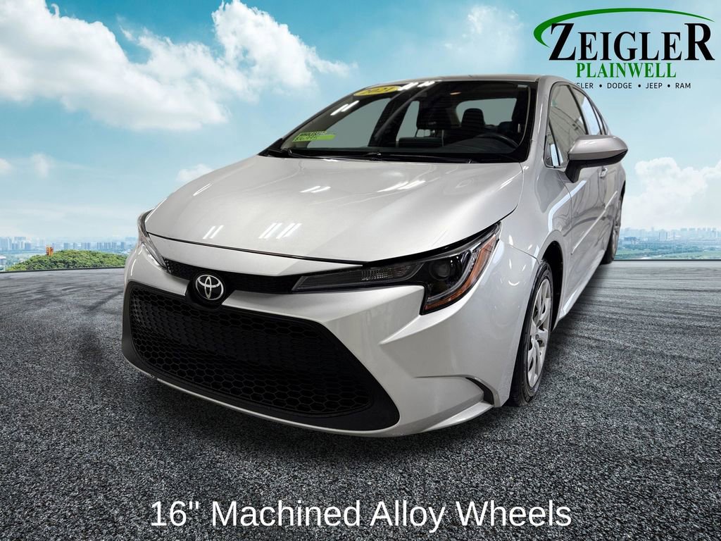 Used 2021 Toyota Corolla LE image 9