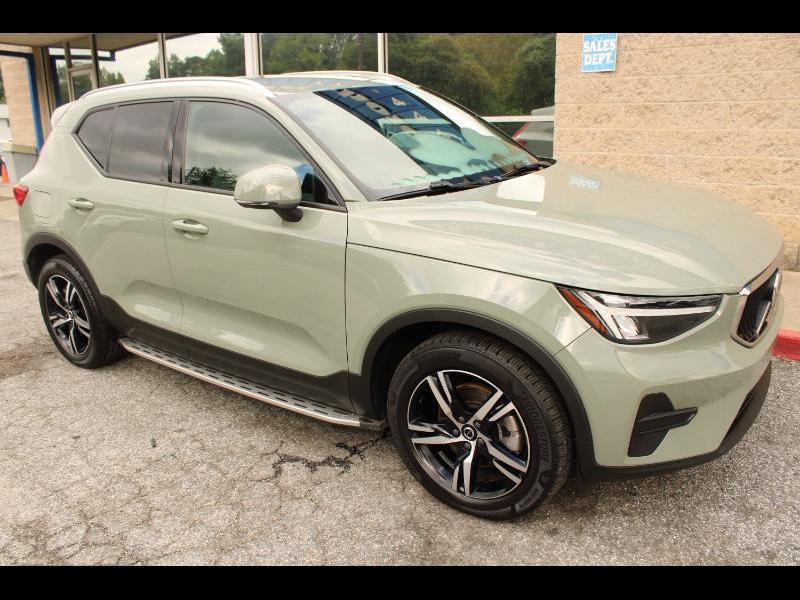 Used 2023 Volvo XC40 B5 Core