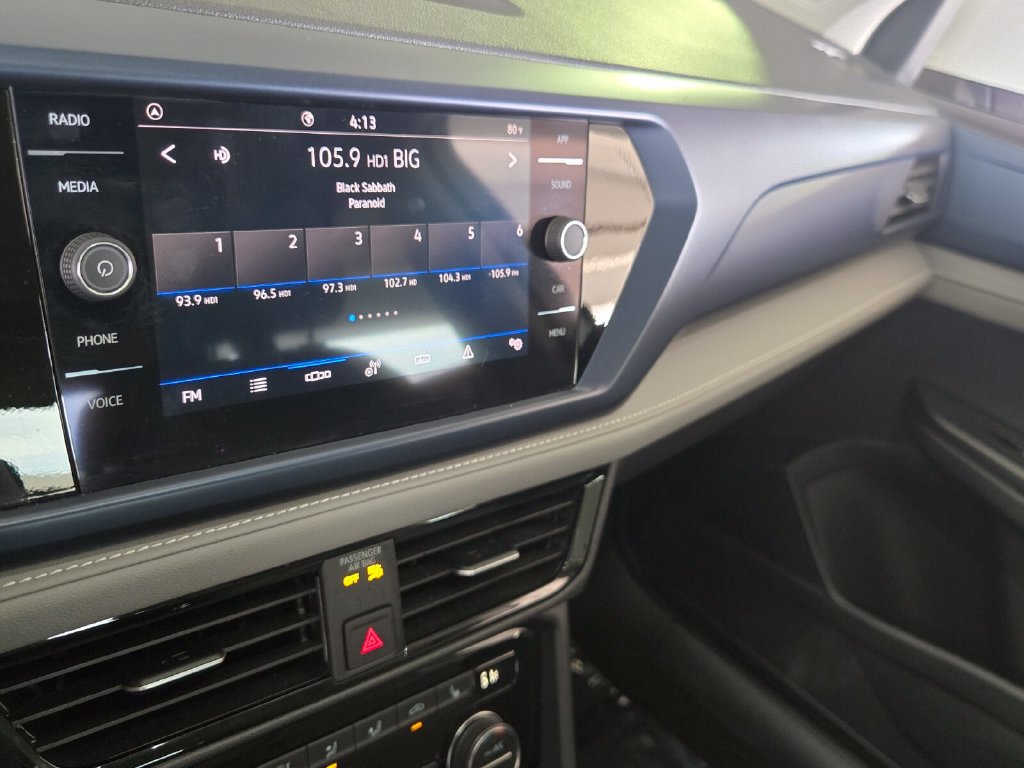 Certified 2024 Volkswagen Taos SE w/ Panoramic Sunroof Package FWD image 21