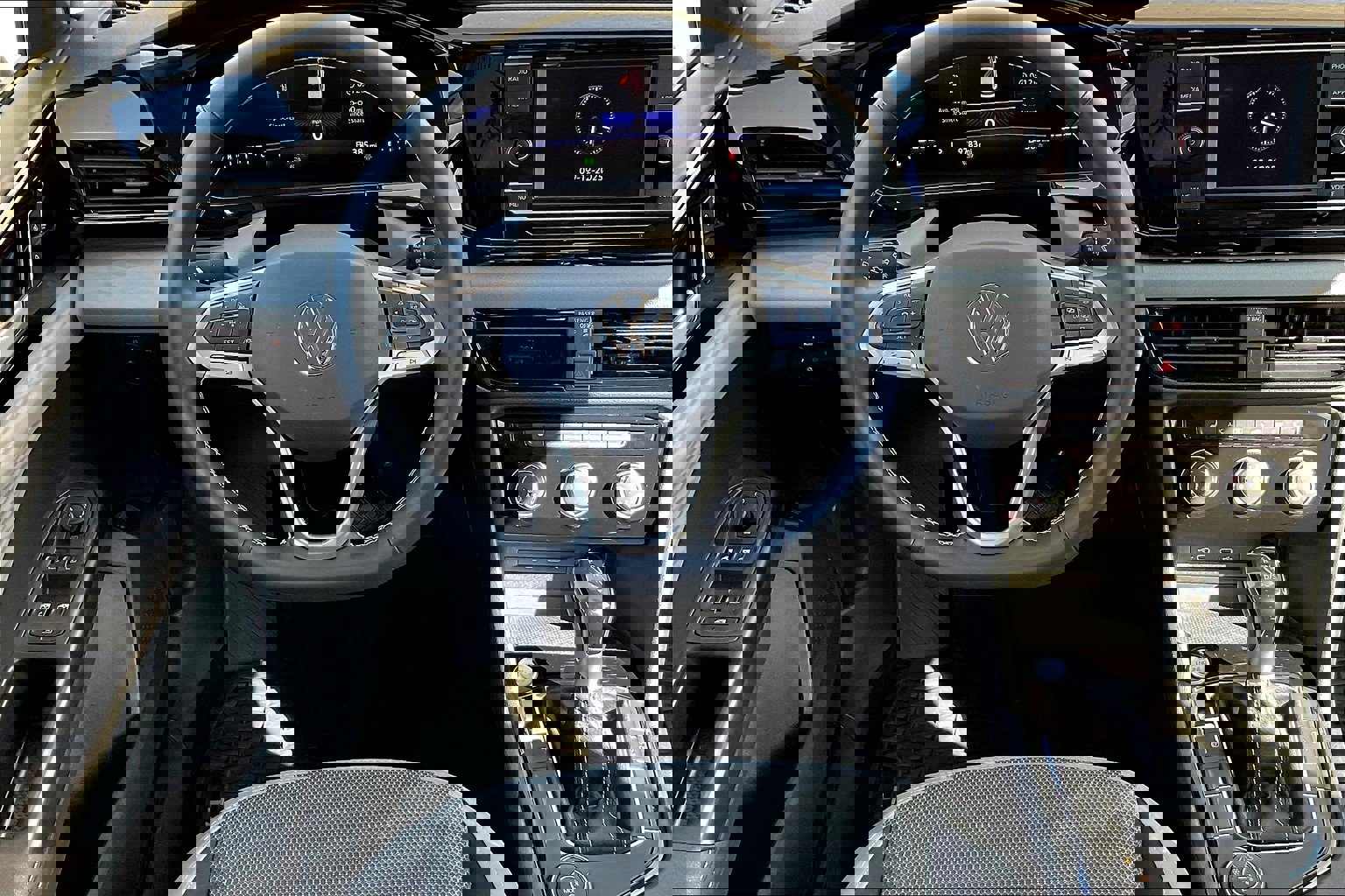 Certified 2024 Volkswagen Taos S image 4