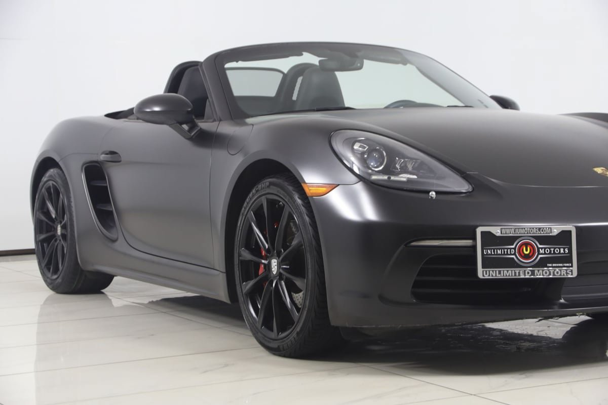 Used 2017 Porsche 718 Boxster RWD image 30