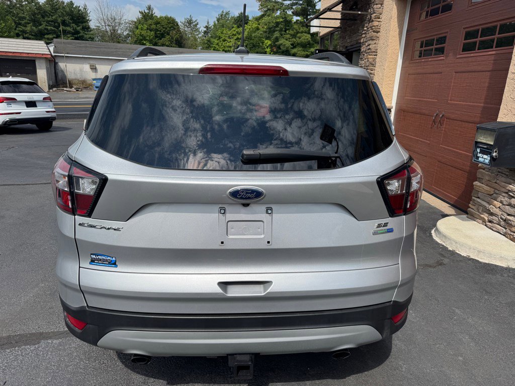 Used 2018 Ford Escape SE w/ SE Sync 3 Package image 9