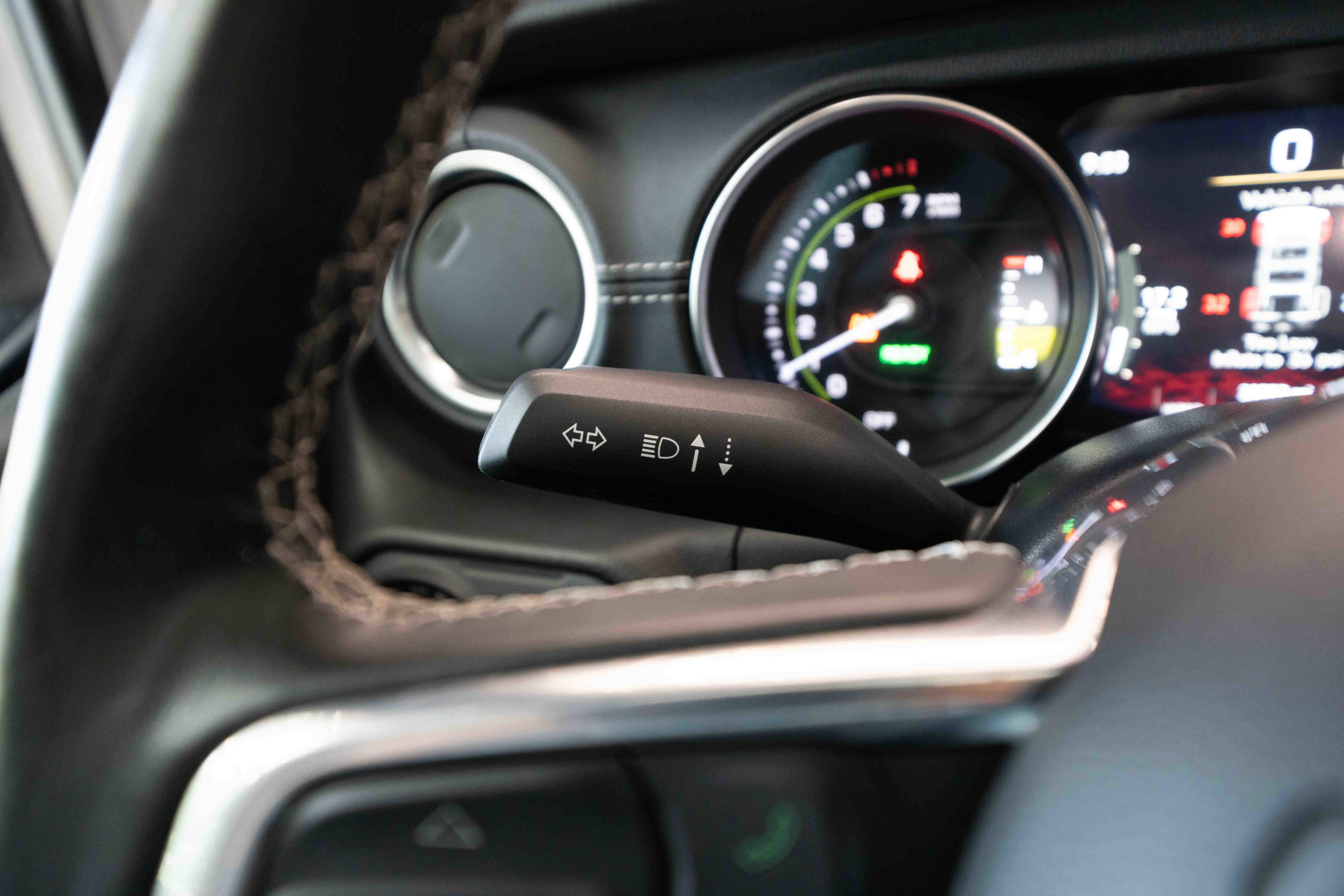 Used 2022 Jeep Wrangler Unlimited Sahara w/ Cold Weather Group image 13