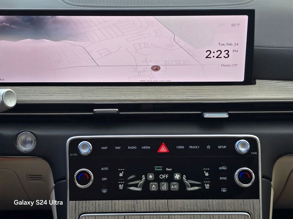 Used 2025 Genesis GV80 2.5T Prestige image 26