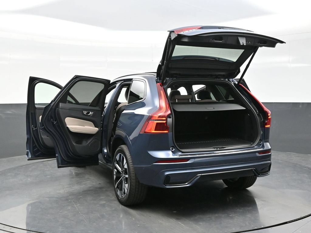 New 2026 Volvo XC60 T8 Plus w/ Climate Package AWD/4WD image 43